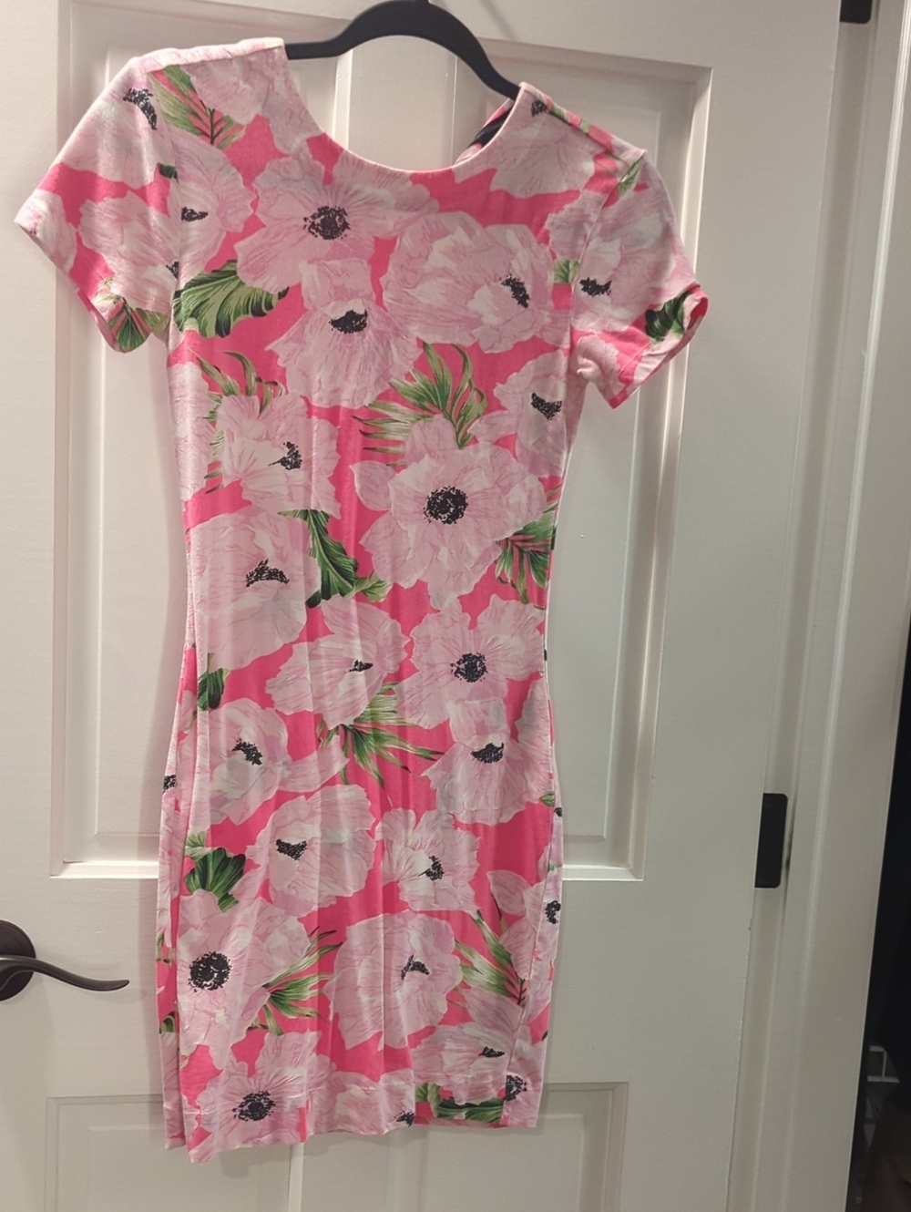 French Connection Pink Floral Short Sleeve Sheath Dress